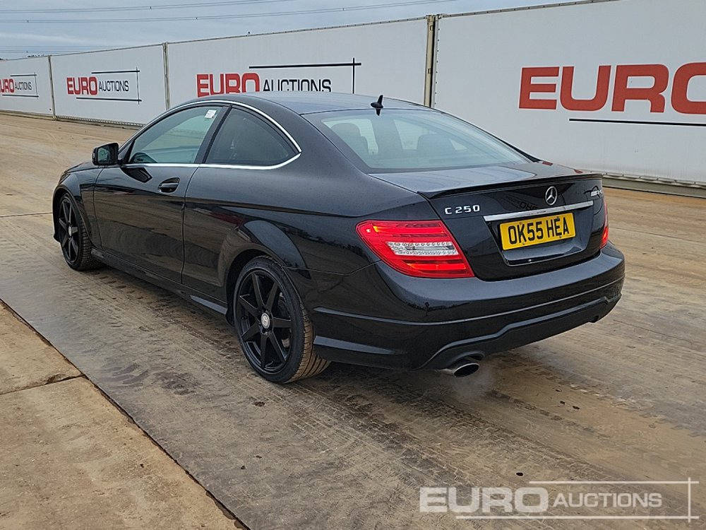 2015 Mercedes C250 AMG - Voiture: photos 3 2015 Mercedes C250 AMG - Voiture: photos 3
