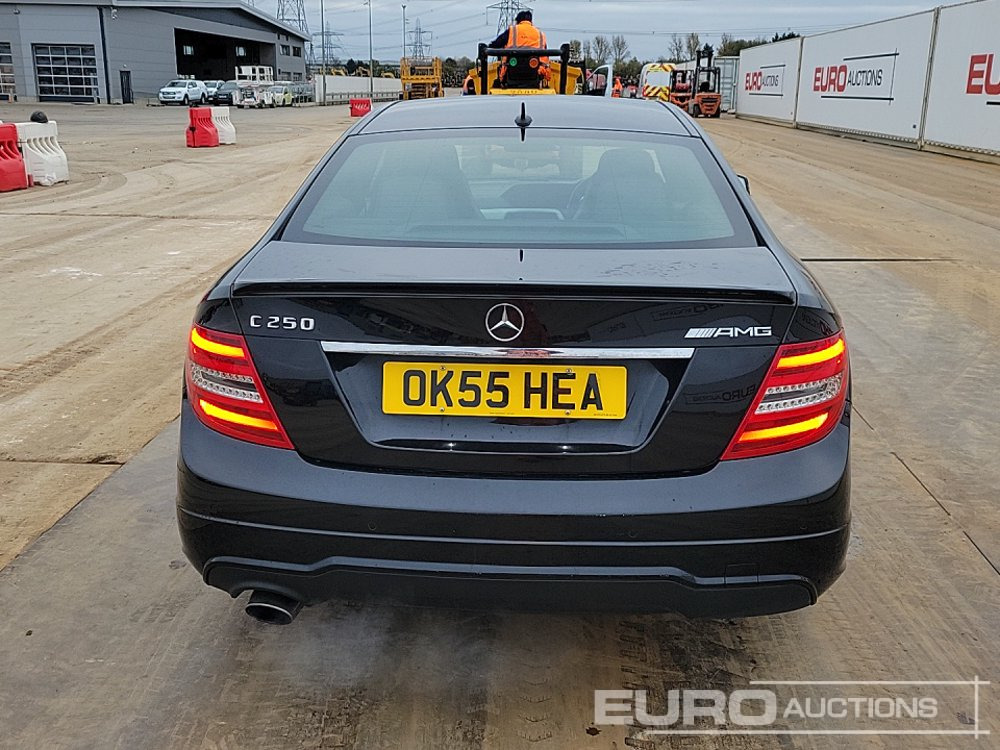 2015 Mercedes C250 AMG - Voiture: photos 4 2015 Mercedes C250 AMG - Voiture: photos 4