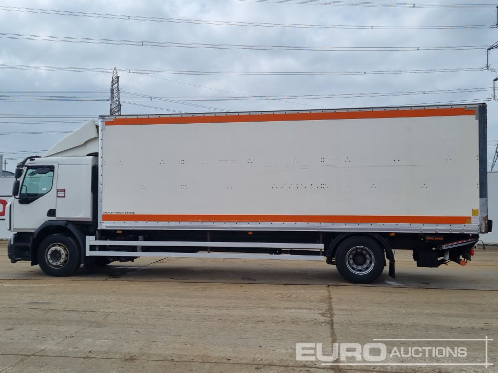 2015 Renault D18 - Camion fourgon: photos 2 2015 Renault D18 - Camion fourgon: photos 2