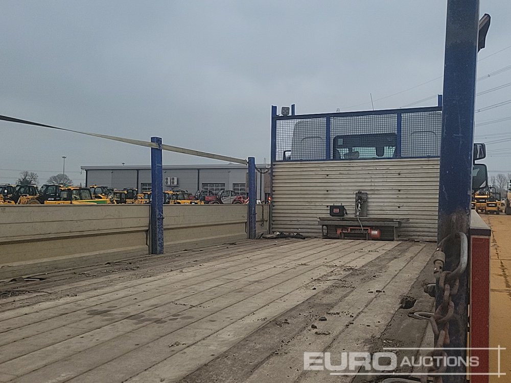 Camion plateau pour transport de équipements lourds 2016 DAF 210: photos 13 Camion plateau pour transport de équipements lourds 2016 DAF 210: photos 13