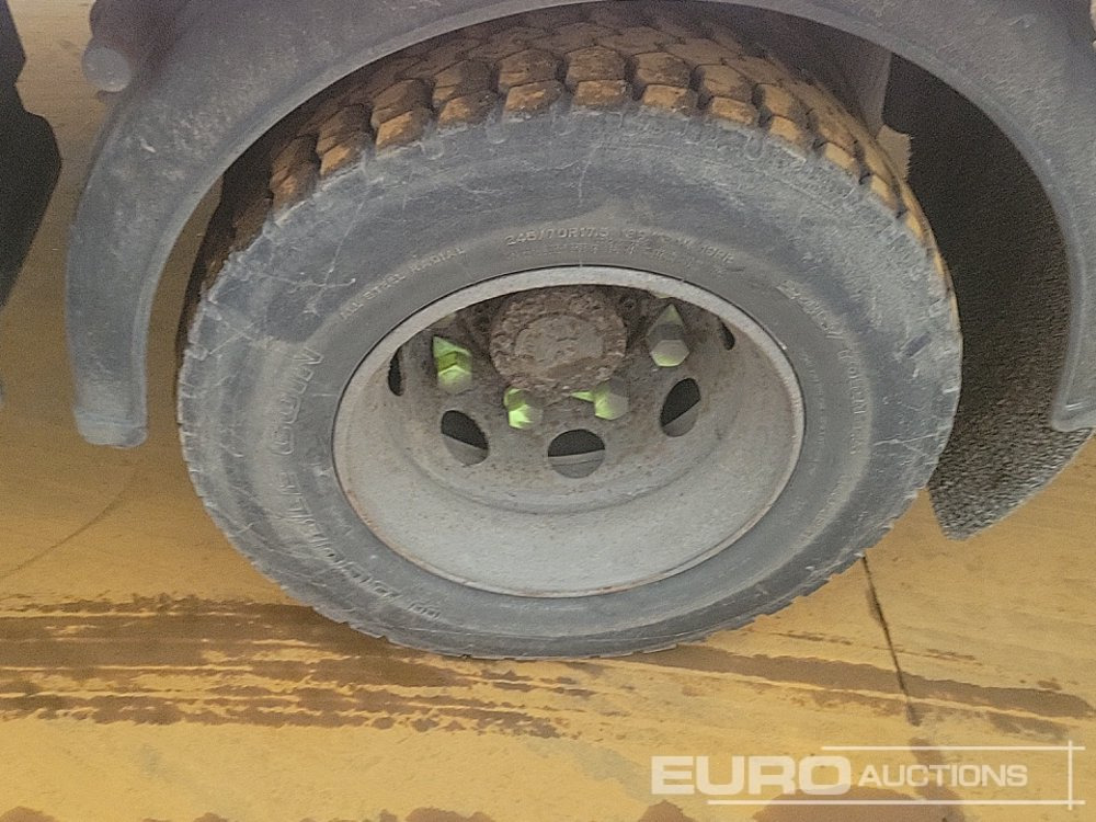 Camion plateau pour transport de équipements lourds 2016 DAF 210: photos 10 Camion plateau pour transport de équipements lourds 2016 DAF 210: photos 10