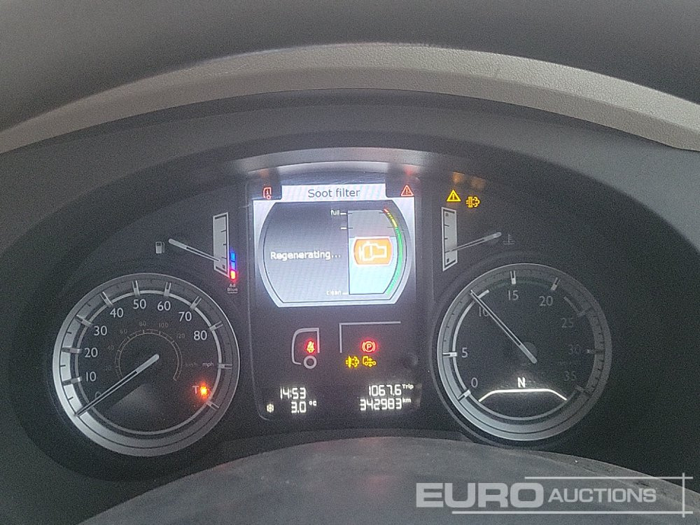 Camion plateau pour transport de équipements lourds 2016 DAF 210: photos 26 Camion plateau pour transport de équipements lourds 2016 DAF 210: photos 26