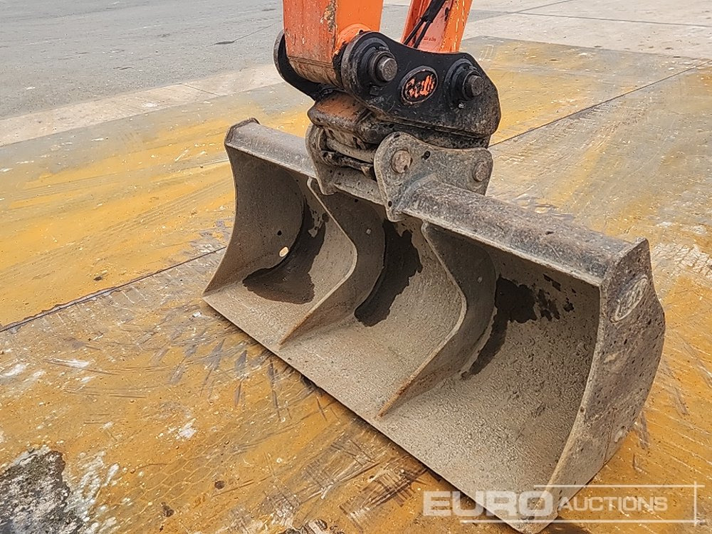 Pelle sur chenille 2016 Hitachi ZX130LCN-5B: photos 16