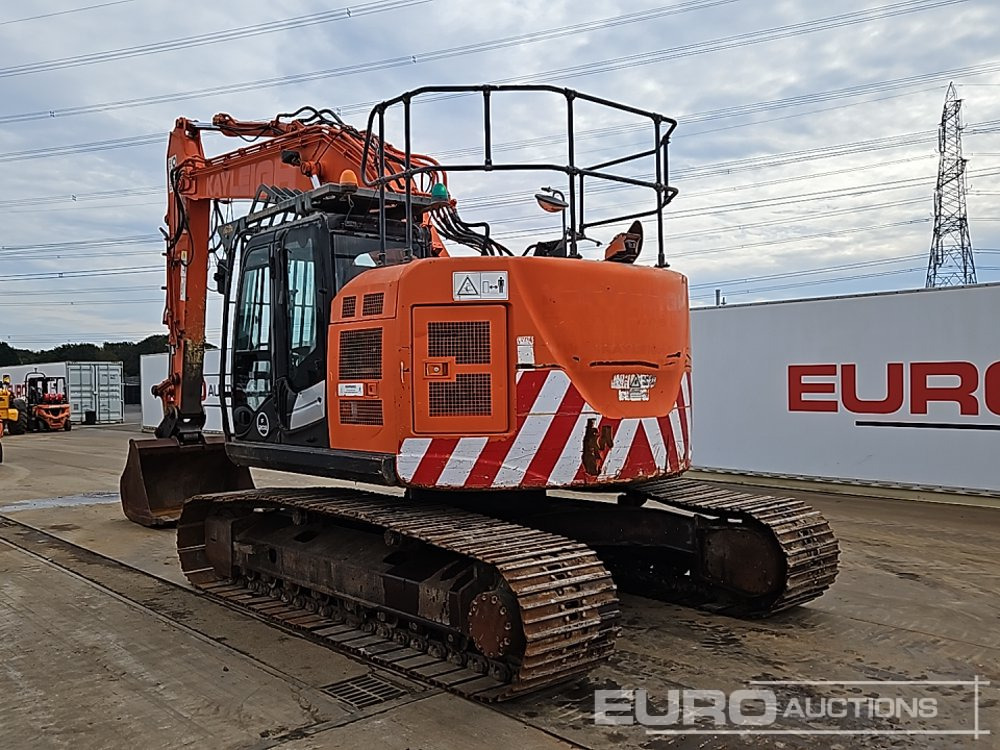 2016 Hitachi ZX225USLC-5B - Pelle sur chenille: photos 3 2016 Hitachi ZX225USLC-5B - Pelle sur chenille: photos 3