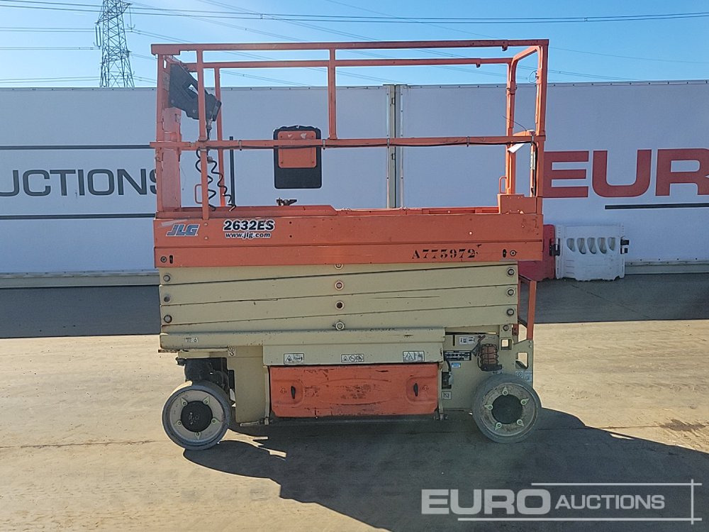 2016 JLG 2632ES - Nacelle: photos 2 2016 JLG 2632ES - Nacelle: photos 2