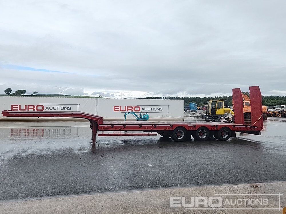 2016 Mac trailers Tri Axle Step Frame Low Loader Trailer, Hydraulic Ramps, Outriggers - Semi-remorque surbaissé: photos 2 2016 Mac trailers Tri Axle Step Frame Low Loader Trailer, Hydraulic Ramps, Outriggers - Semi-remorque surbaissé: photos 2