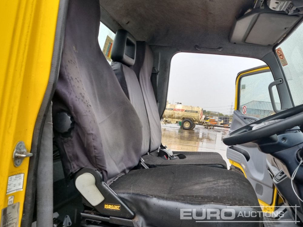 Camion plateau pour transport de équipements lourds 2016 Mitsubishi Fuso 7C18: photos 25