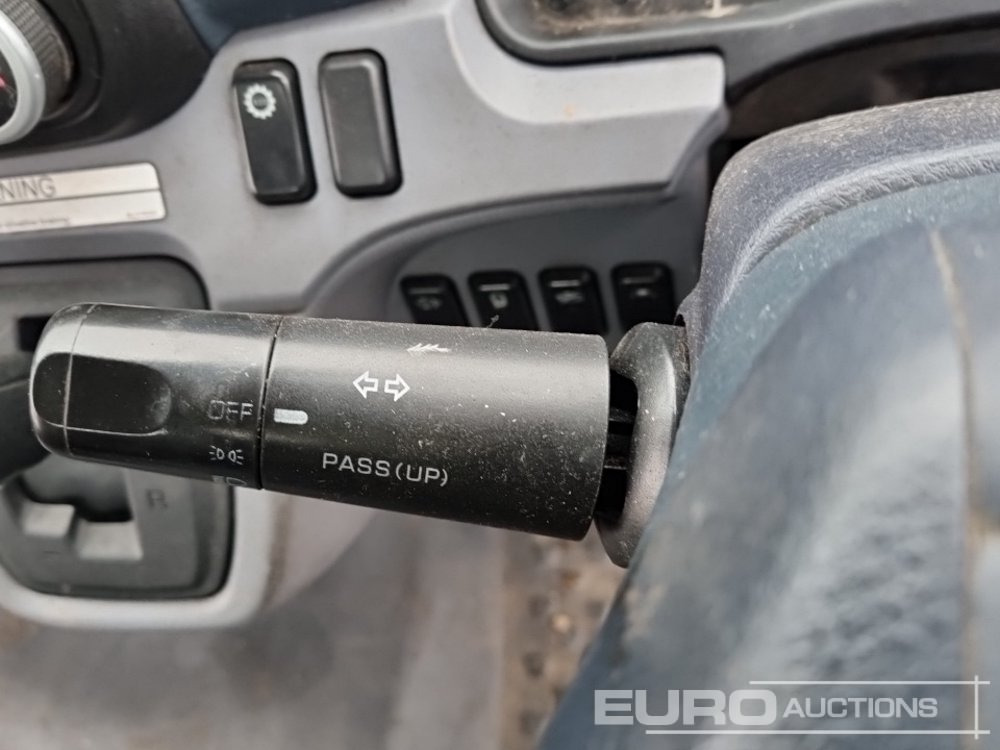 Camion plateau pour transport de équipements lourds 2016 Mitsubishi Fuso 7C18: photos 31