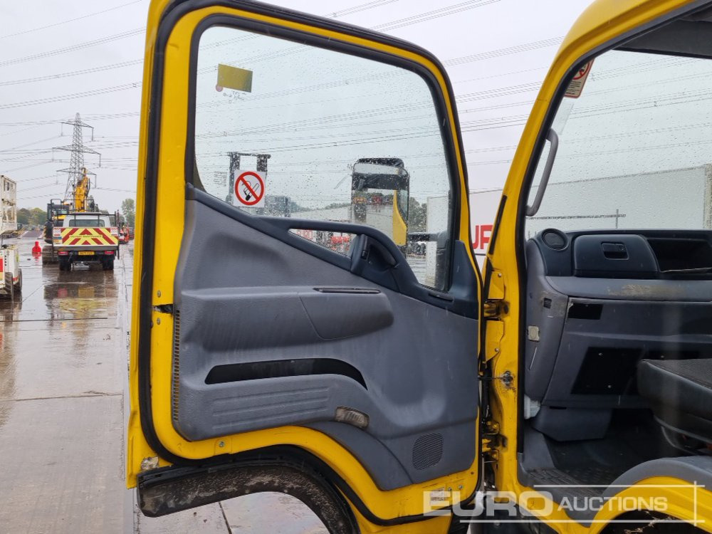 Camion plateau pour transport de équipements lourds 2016 Mitsubishi Fuso 7C18: photos 22