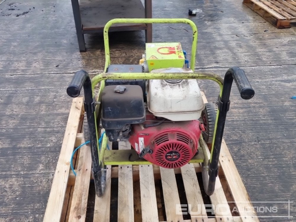 2016 Pramac E6900 - Groupe électrogène: photos 4 2016 Pramac E6900 - Groupe électrogène: photos 4