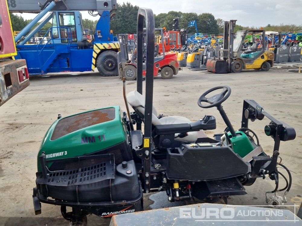 2016 Ransomes Highway 3 - Matériel de chantier: photos 5 2016 Ransomes Highway 3 - Matériel de chantier: photos 5