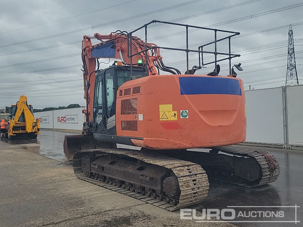 2017 Hitachi ZX225USRLC-6 - Pelle sur chenille: photos 3 2017 Hitachi ZX225USRLC-6 - Pelle sur chenille: photos 3