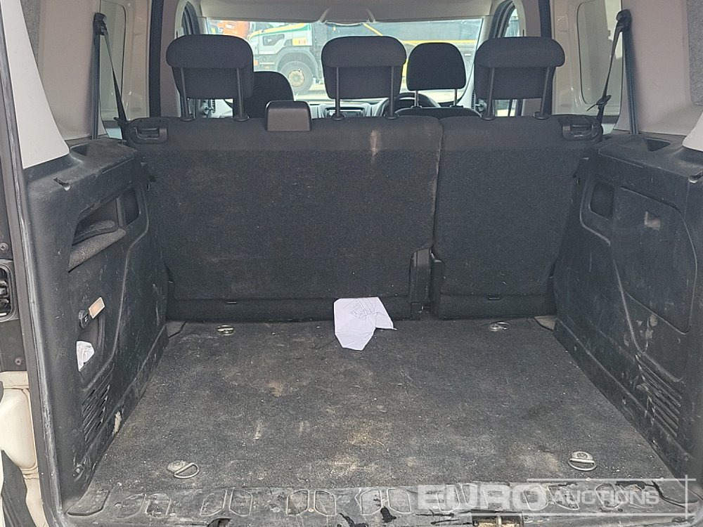 Utilitaire double cabine 2017 Vauxhall Combo: photos 13