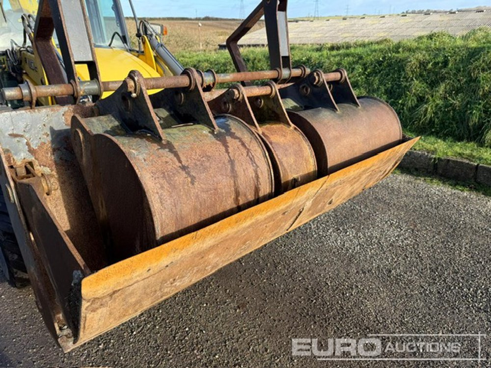 Tractopelle 2018 New Holland B110C: photos 9 Tractopelle 2018 New Holland B110C: photos 9