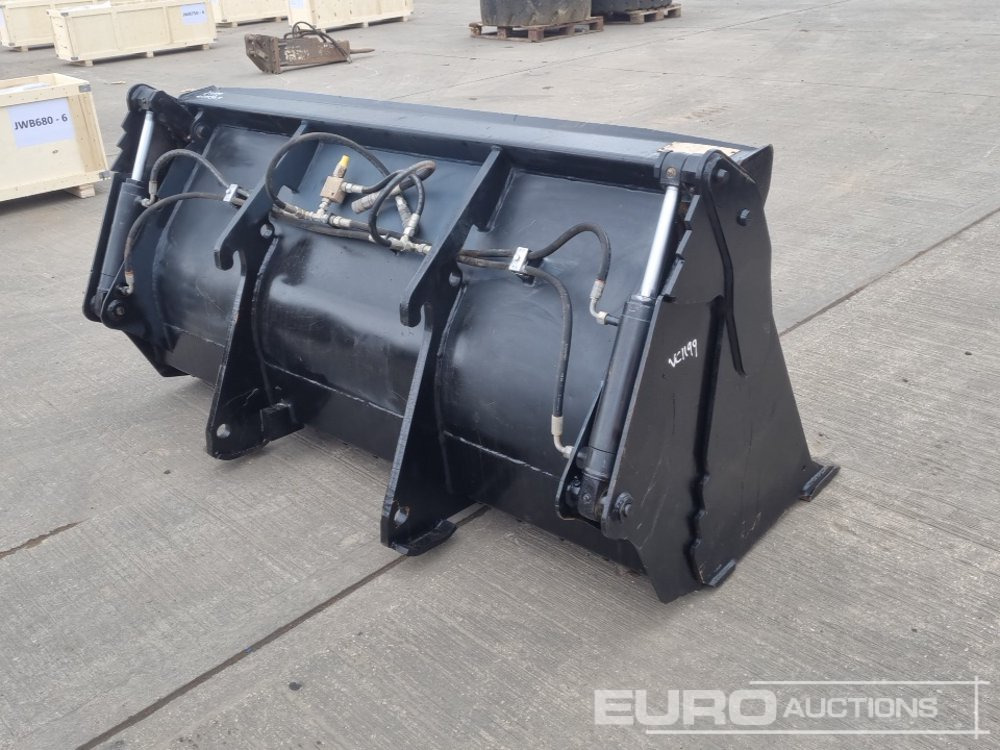 2019 JCB 76" 3 in 1 Bucket to suit Telehandler - Godet: photos 5 2019 JCB 76" 3 in 1 Bucket to suit Telehandler - Godet: photos 5