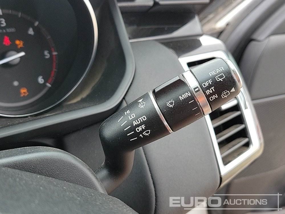 SUV 2019 Land Rover Discovery: photos 32
