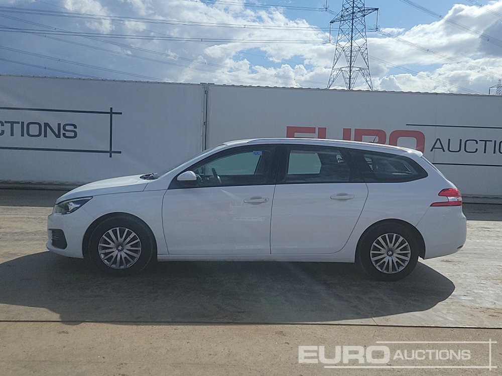 2019 Peugeot 308 - Voiture: photos 2 2019 Peugeot 308 - Voiture: photos 2