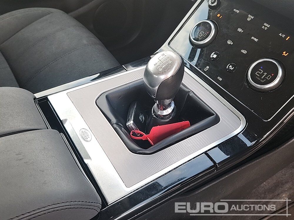 SUV 2019 Range Rover Evoque: photos 21 SUV 2019 Range Rover Evoque: photos 21