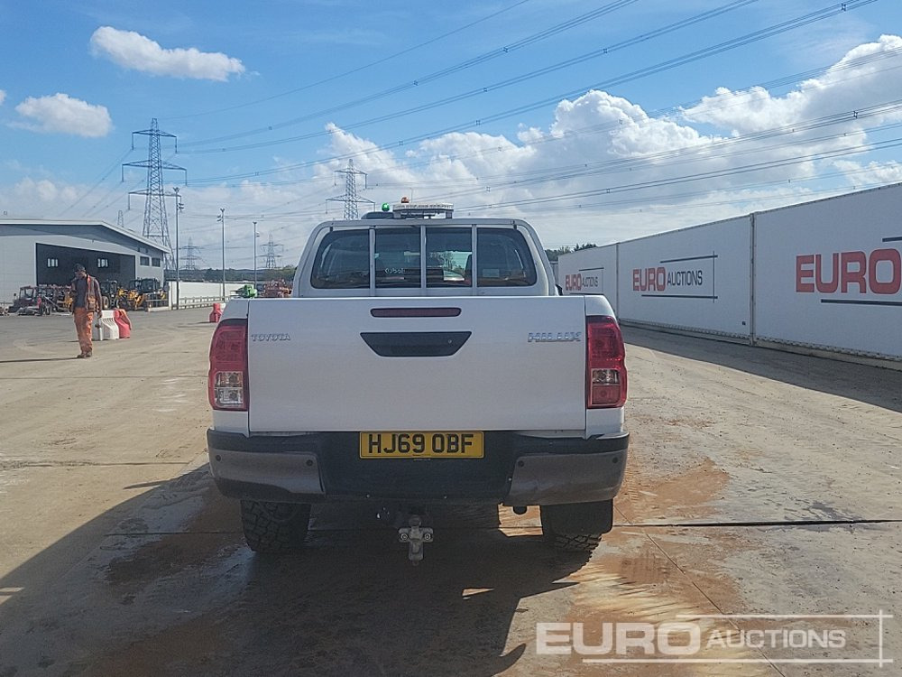 2019 Toyota Hilux Active D-4D - Pick-up: photos 4 2019 Toyota Hilux Active D-4D - Pick-up: photos 4