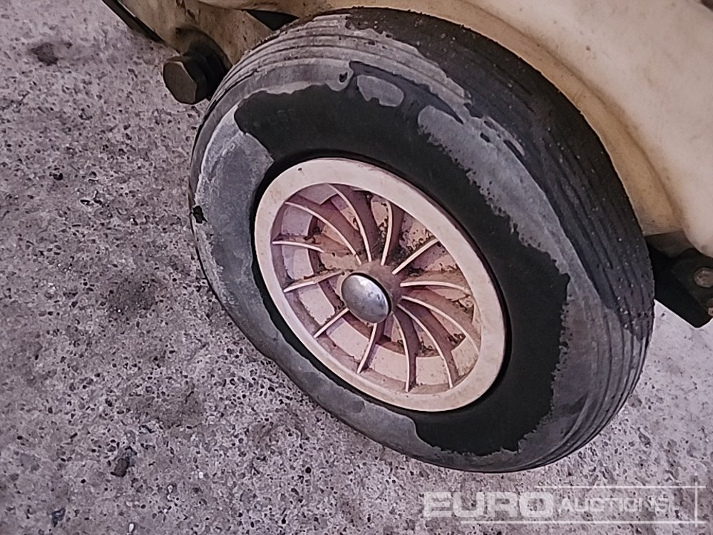 2020 COMET CRRC 120 ECO Petol Pressure Washer, Honda Engine, Hose, Lance - Nettoyeur haute pression: photos 5 2020 COMET CRRC 120 ECO Petol Pressure Washer, Honda Engine, Hose, Lance - Nettoyeur haute pression: photos 5