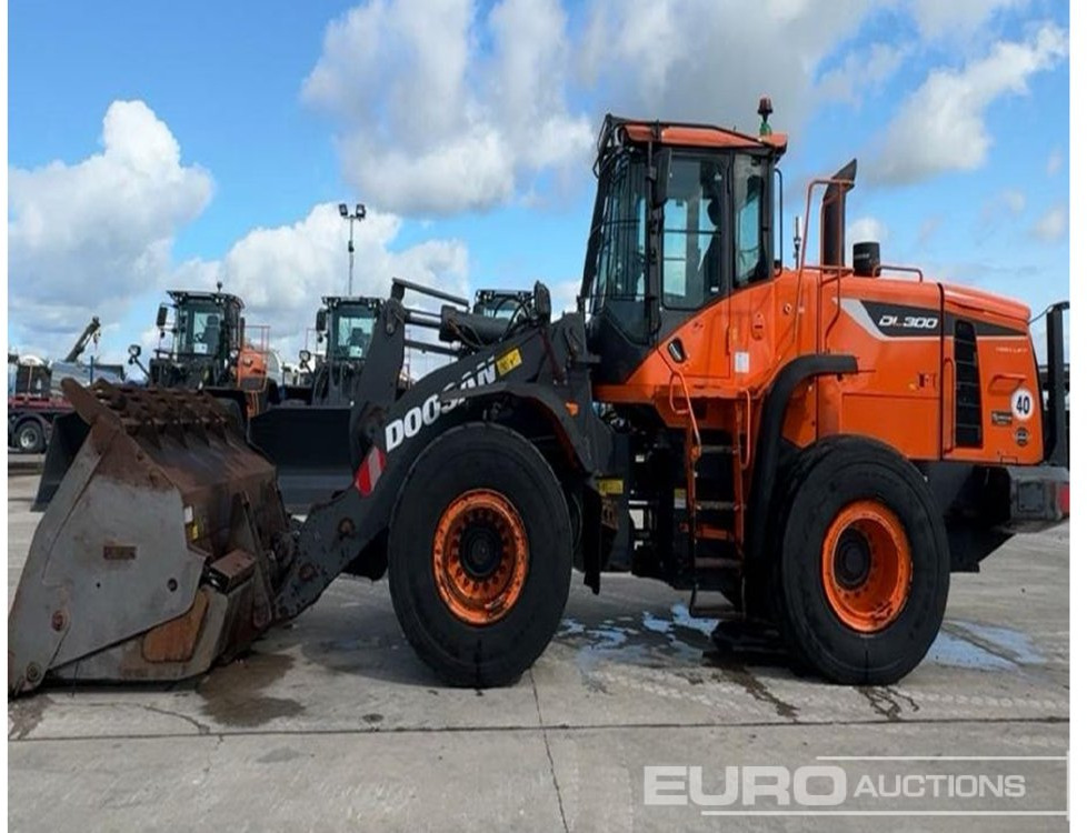 2020 Doosan DL300-5 - Chargeuse sur pneus: photos 2 2020 Doosan DL300-5 - Chargeuse sur pneus: photos 2