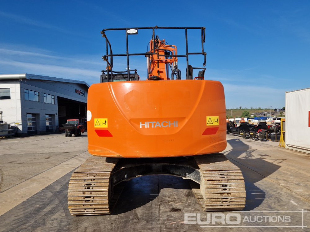 2020 Hitachi ZX225USRLC-6 - Pelle sur chenille: photos 4 2020 Hitachi ZX225USRLC-6 - Pelle sur chenille: photos 4
