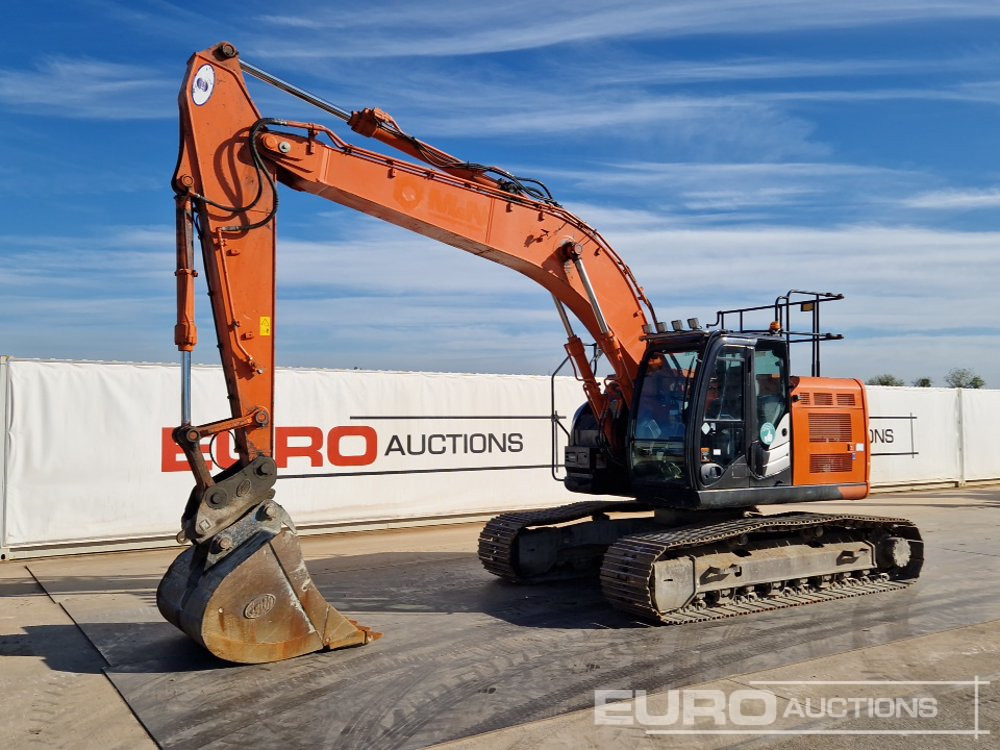 2020 Hitachi ZX225USRLC-6 - Pelle sur chenille: photos 1 2020 Hitachi ZX225USRLC-6 - Pelle sur chenille: photos 1