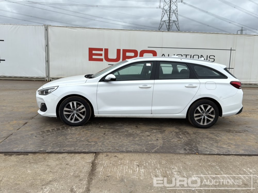 2020 Hyundai I30 - Voiture: photos 2 2020 Hyundai I30 - Voiture: photos 2