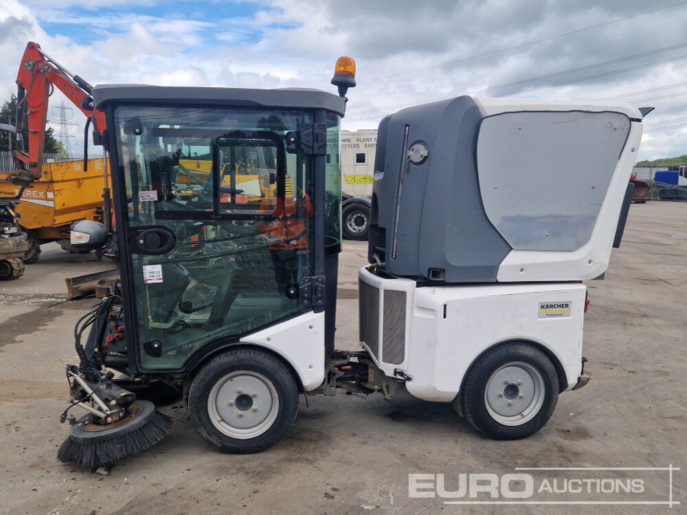 2020 Karcher 4x2 Road Sweeper, Reverse Camera, Automatic Gearbox (Non Runner) - Balayeuse de voirie: photos 2 2020 Karcher 4x2 Road Sweeper, Reverse Camera, Automatic Gearbox (Non Runner) - Balayeuse de voirie: photos 2