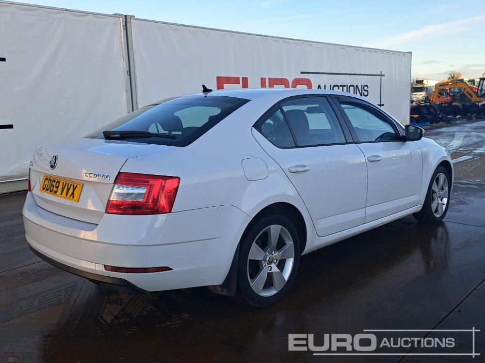 2020 Skoda Octavia - Voiture: photos 5 2020 Skoda Octavia - Voiture: photos 5