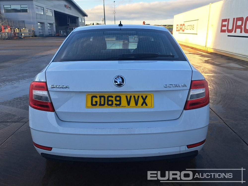 2020 Skoda Octavia - Voiture: photos 4 2020 Skoda Octavia - Voiture: photos 4