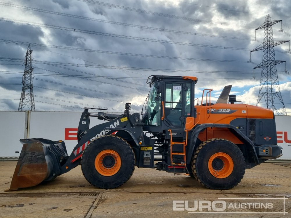 2021 Doosan DL320-7 - Chargeuse sur pneus: photos 2 2021 Doosan DL320-7 - Chargeuse sur pneus: photos 2