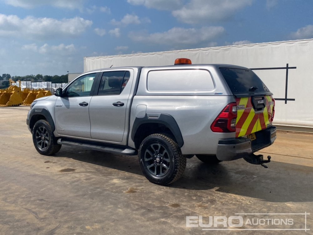2021 Toyota Hilux Invincible X - Pick-up: photos 3 2021 Toyota Hilux Invincible X - Pick-up: photos 3