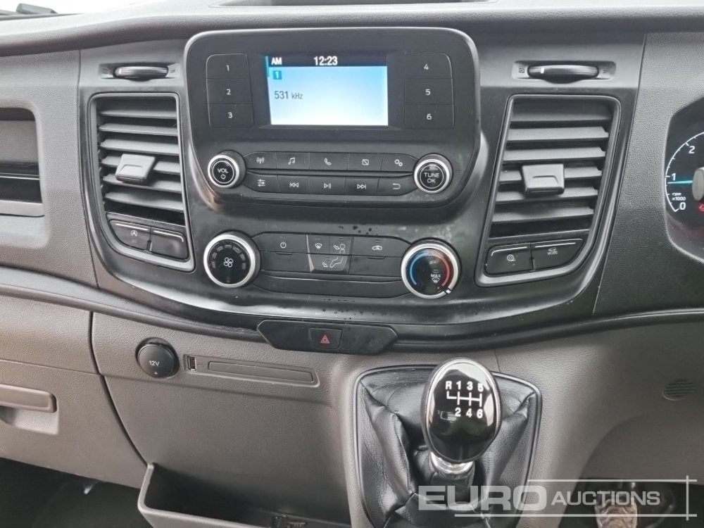 Utilitaire plateau 2022 Ford Transit 350: photos 30 Utilitaire plateau 2022 Ford Transit 350: photos 30