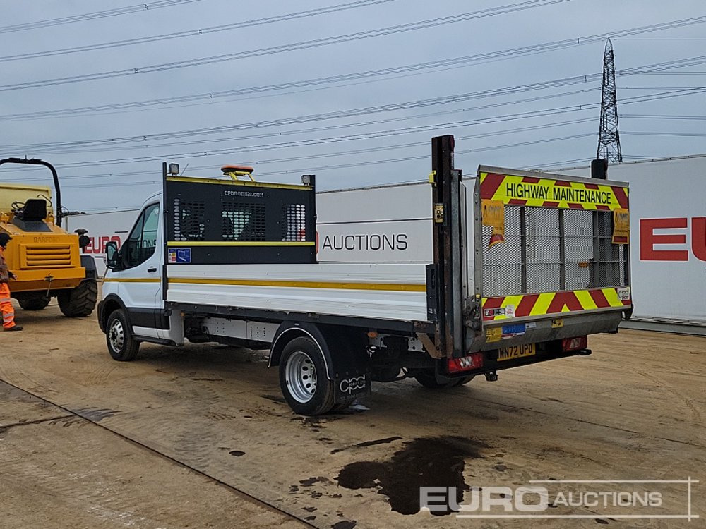 2022 Ford Transit 350 - Utilitaire plateau: photos 3 2022 Ford Transit 350 - Utilitaire plateau: photos 3