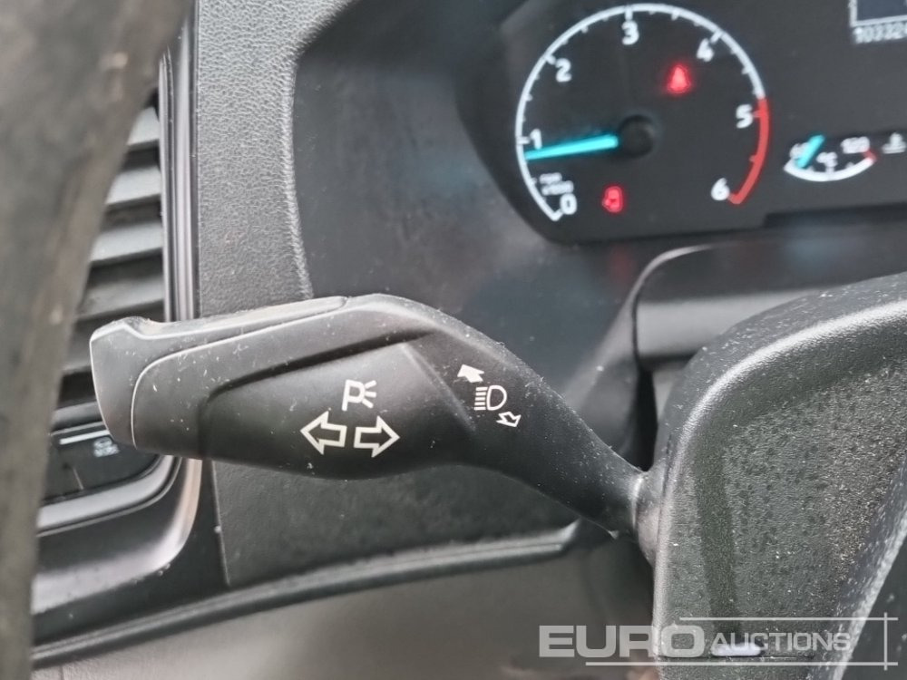 Utilitaire plateau 2022 Ford Transit 350: photos 33 Utilitaire plateau 2022 Ford Transit 350: photos 33