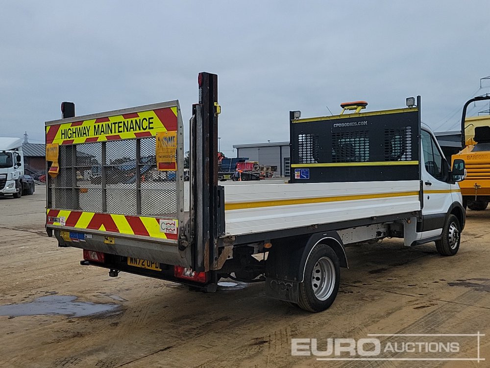 2022 Ford Transit 350 - Utilitaire plateau: photos 5 2022 Ford Transit 350 - Utilitaire plateau: photos 5