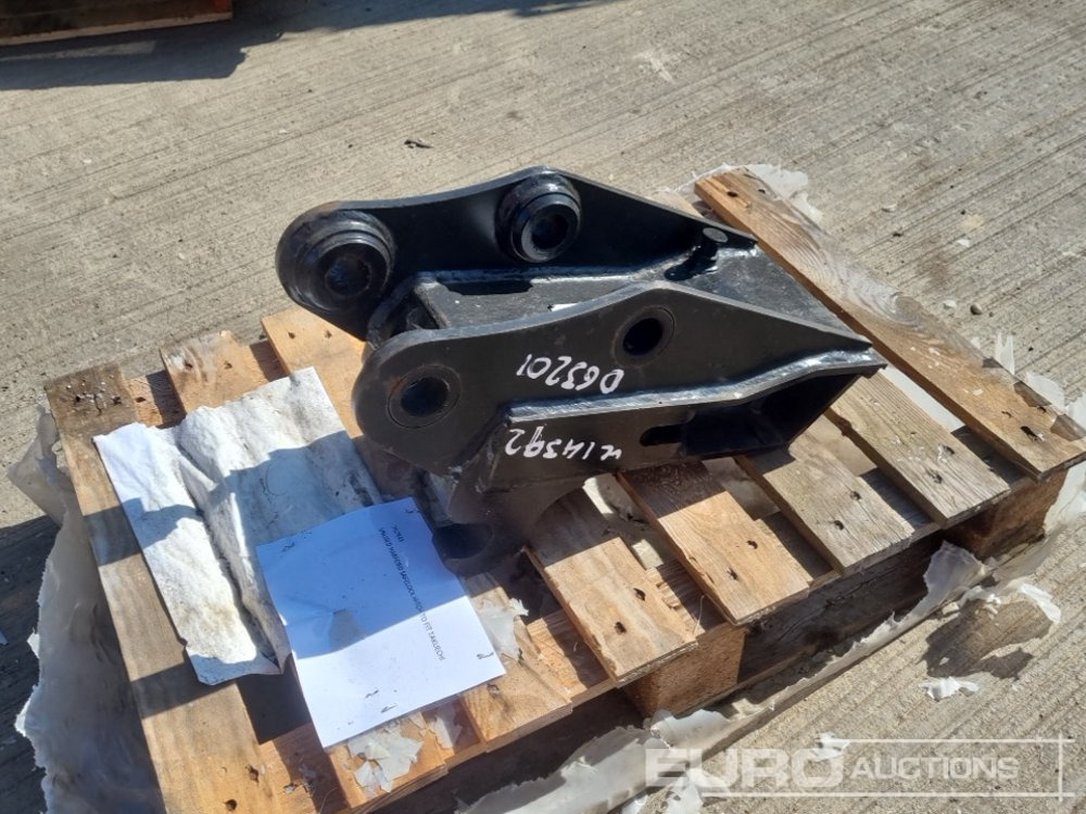 2022 Harford Manual Dedicated QH 35mm Pin to suit Mini Excavator - Attache rapide: photos 1 2022 Harford Manual Dedicated QH 35mm Pin to suit Mini Excavator - Attache rapide: photos 1