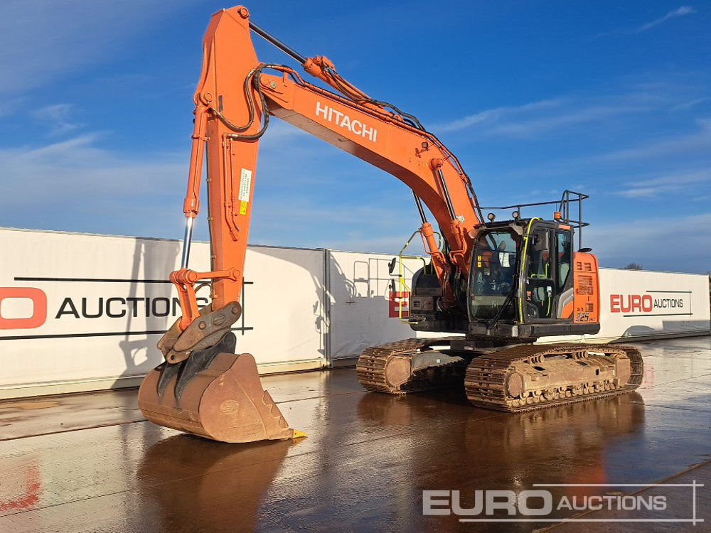 2022 Hitachi ZX225USLC-7 - Pelle sur chenille: photos 1 2022 Hitachi ZX225USLC-7 - Pelle sur chenille: photos 1