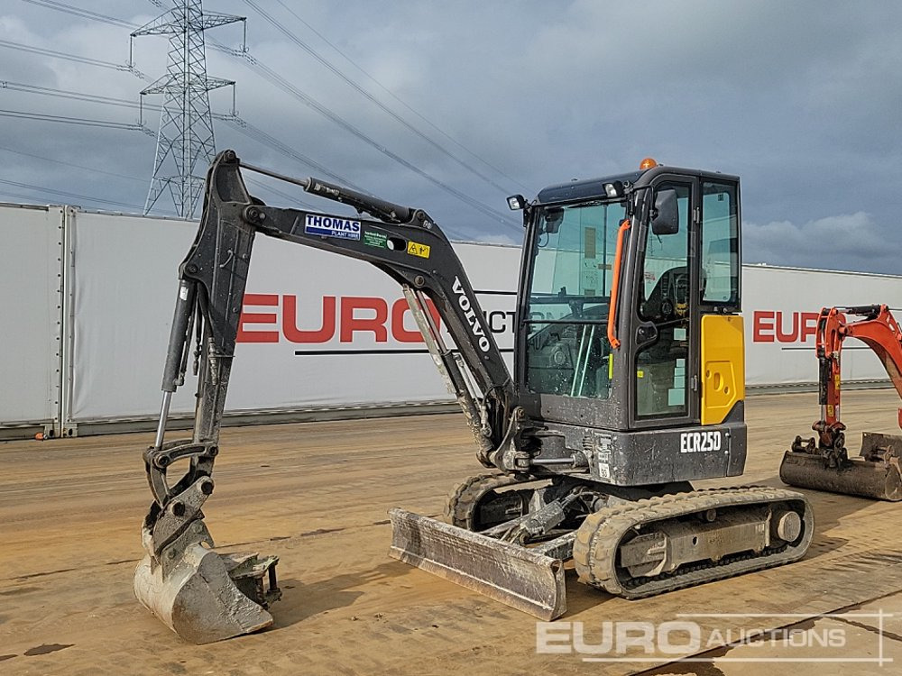 2022 Volvo ECR25D - Mini pelle: photos 1 2022 Volvo ECR25D - Mini pelle: photos 1