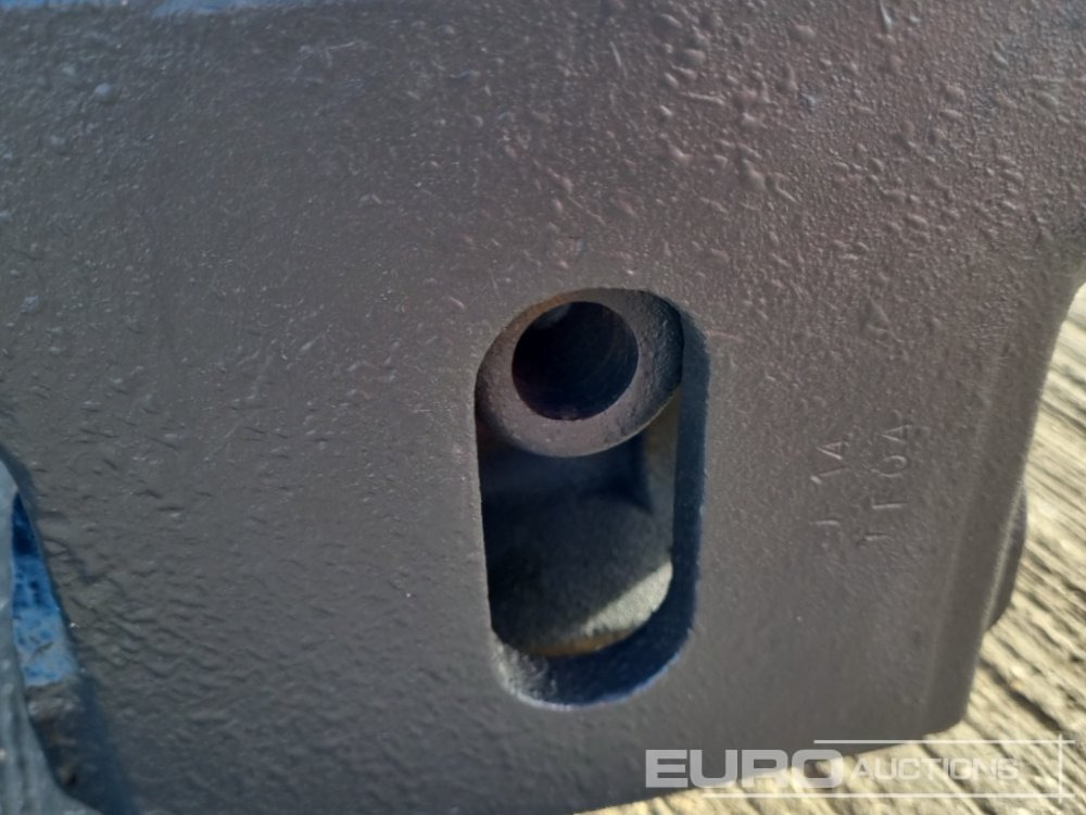 Attache rapide 2023 Manual QH 45mm Pin to suit 4-6 Ton Excavator: photos 11 Attache rapide 2023 Manual QH 45mm Pin to suit 4-6 Ton Excavator: photos 11