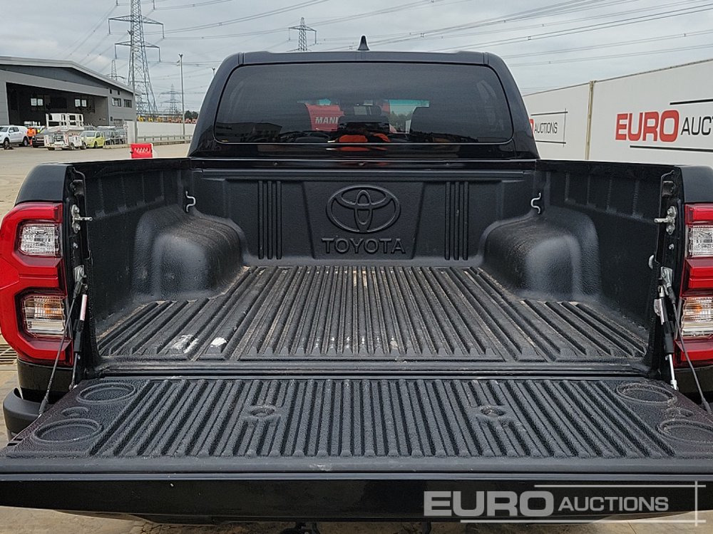 Pick-up 2023 Toyota Hilux GR Sport: photos 13