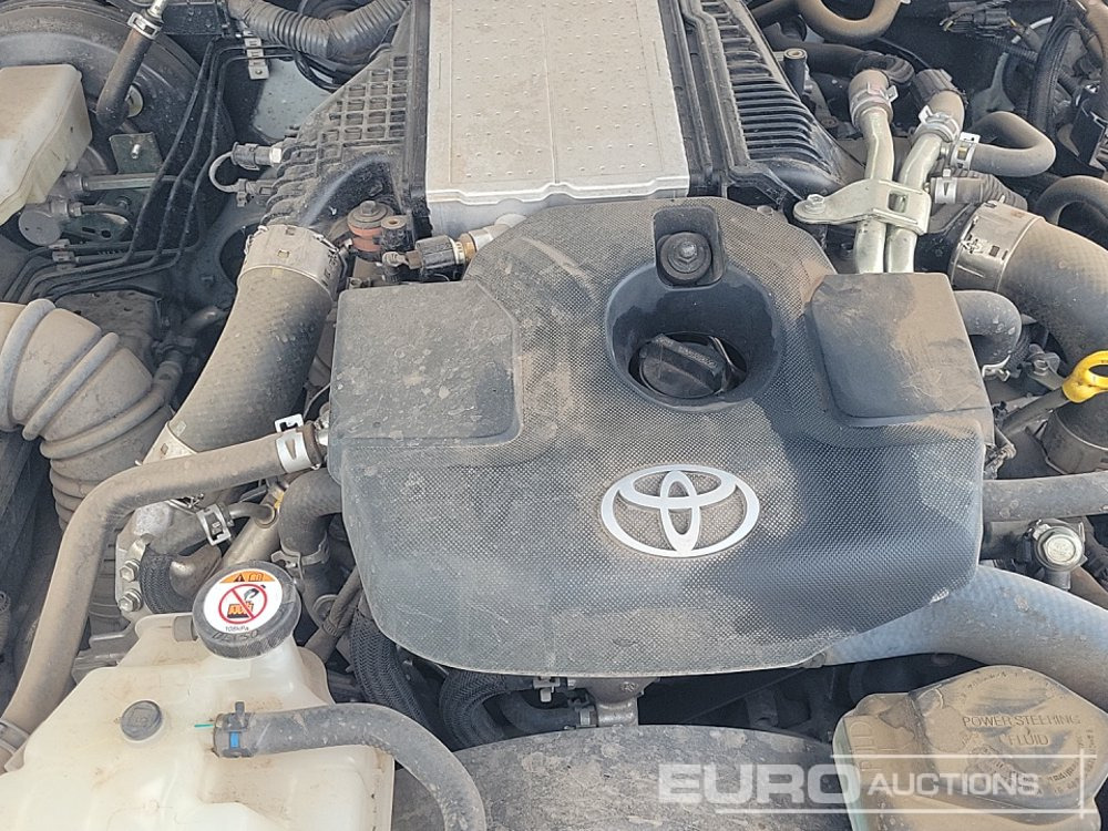 Pick-up 2023 Toyota Hilux: photos 24