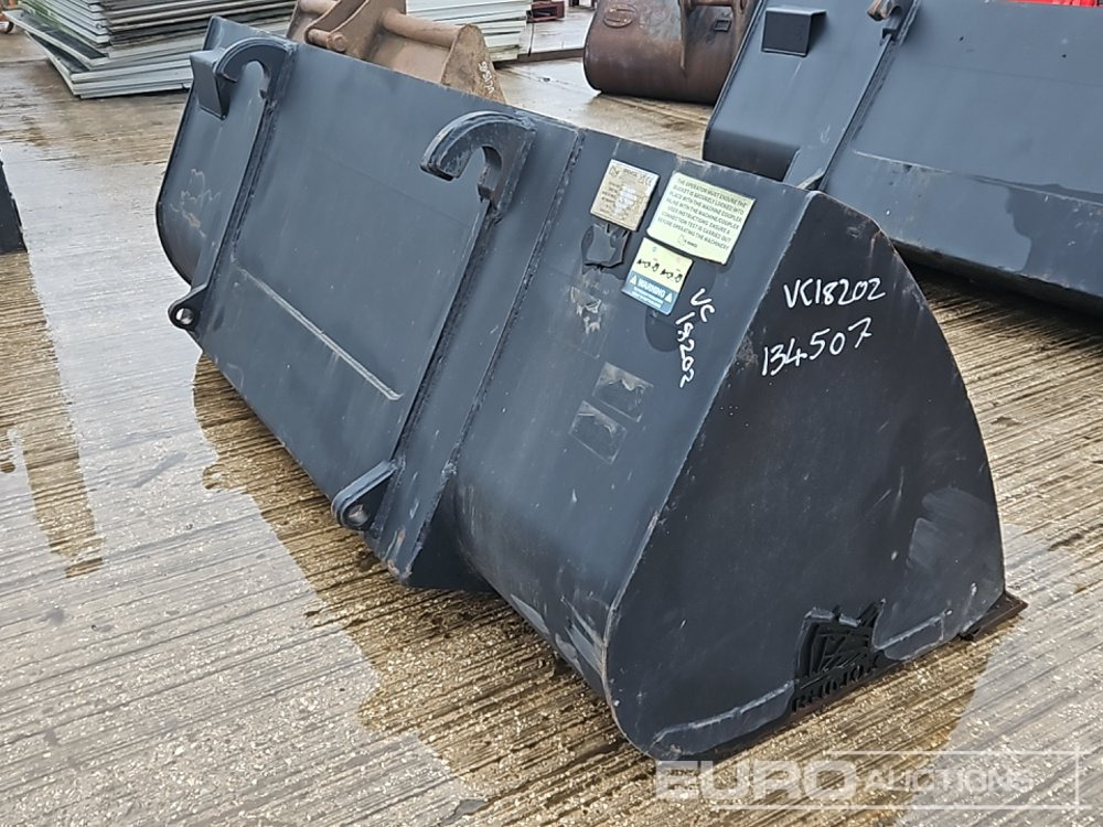 2024 Rhinox 90" Loading Bucket to suit Telehandler - Godet: photos 5 2024 Rhinox 90" Loading Bucket to suit Telehandler - Godet: photos 5