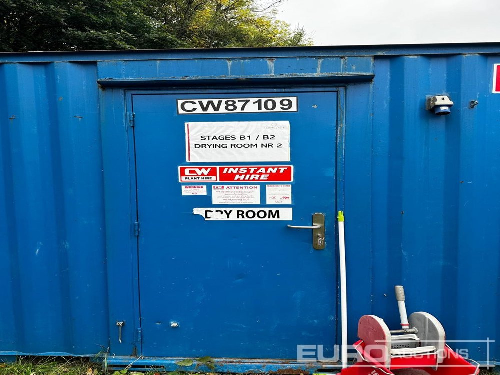 21-foot x 8-foot Office (Cannot Be Reconsigned) - Conteneur maritime: photos 2 21-foot x 8-foot Office (Cannot Be Reconsigned) - Conteneur maritime: photos 2