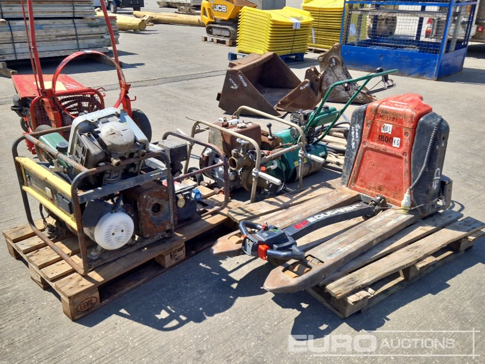 240Volt Fuel Pump & Nozzle, Qualcast Petrol Walk Behind Mower, Lister Petter Petrol Water Pump, Selection of Generators (Spares), Electric Pallet Truck (Spares) - Matériel de chantier: photos 1 240Volt Fuel Pump & Nozzle, Qualcast Petrol Walk Behind Mower, Lister Petter Petrol Water Pump, Selection of Generators (Spares), Electric Pallet Truck (Spares) - Matériel de chantier: photos 1