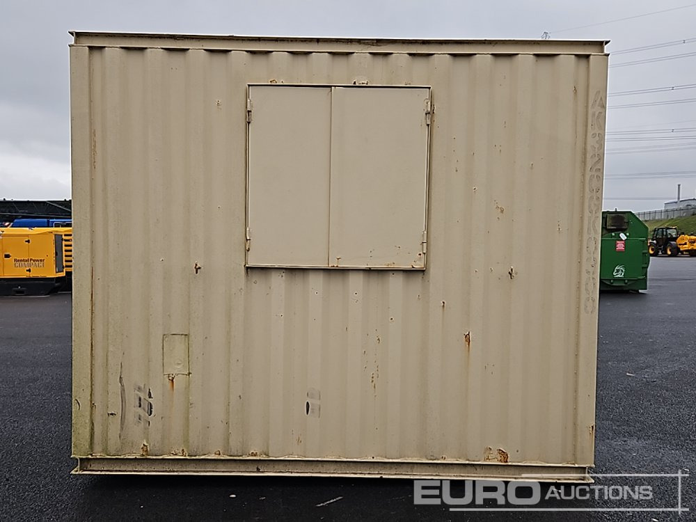 30' x 9' Containerised Office (Cannot Be Reconsigned) - Conteneur maritime: photos 2 30' x 9' Containerised Office (Cannot Be Reconsigned) - Conteneur maritime: photos 2