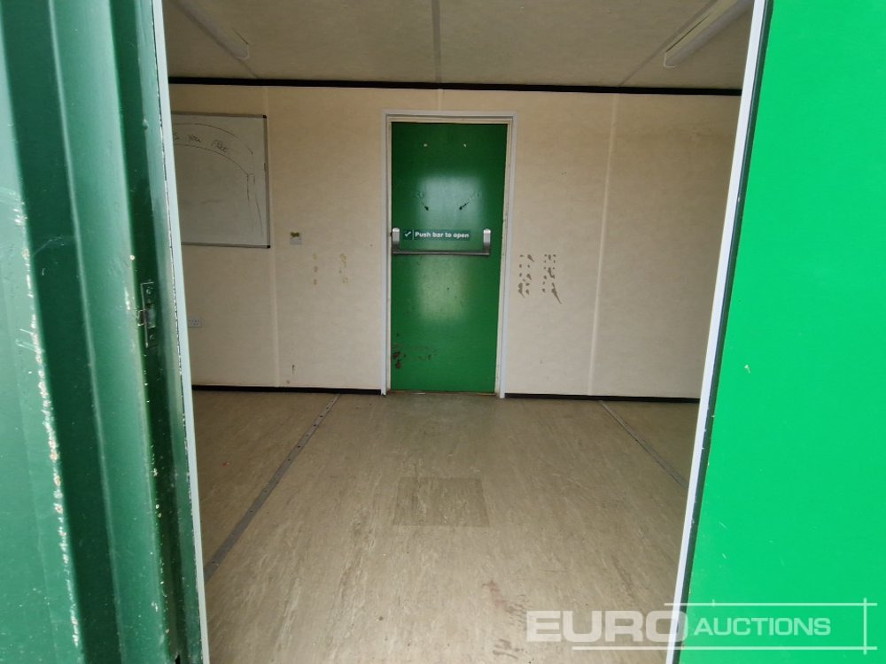 Conteneur maritime 32' x 10' Canteen, WC (Cannot Be Reconsigned): photos 9