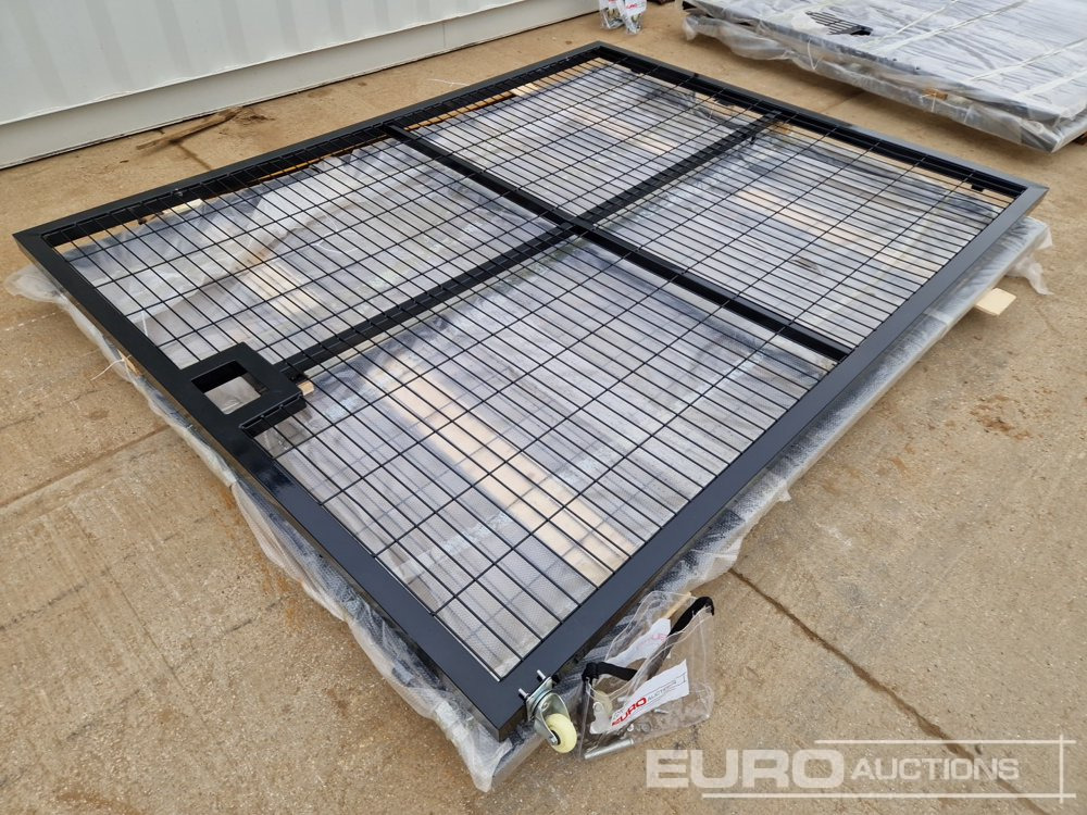 3m x 2.3m Heavy Duty Galvanized Powder Coated Gate (2 of), 100mm x 100mm Post (2 of), Assembly Kit (Black) - Équipement de garage: photos 1 3m x 2.3m Heavy Duty Galvanized Powder Coated Gate (2 of), 100mm x 100mm Post (2 of), Assembly Kit (Black) - Équipement de garage: photos 1