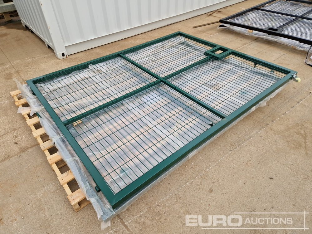 3m x 2.3m Heavy Duty Galvanized Powder Coated Gate (2 of), 100mm x 100mm Post (2 of), Assembly Kit (Green) - Matériel de chantier: photos 1 3m x 2.3m Heavy Duty Galvanized Powder Coated Gate (2 of), 100mm x 100mm Post (2 of), Assembly Kit (Green) - Matériel de chantier: photos 1